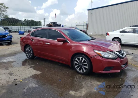2017 Nissan Altima 2.5 z USA, uszkodzony, nr VIN 1N4AL3AP2HC265317